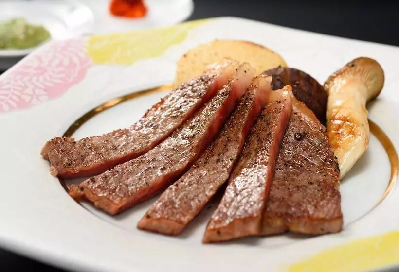 Hotelli Ryokan Tarobee