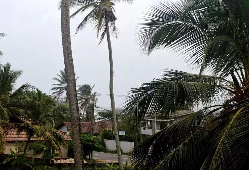 Hotelli Shyni Tourist Guesthouse