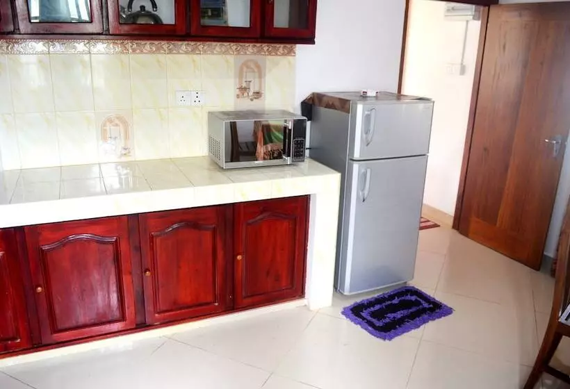 Hotelli Shyni Tourist Guesthouse