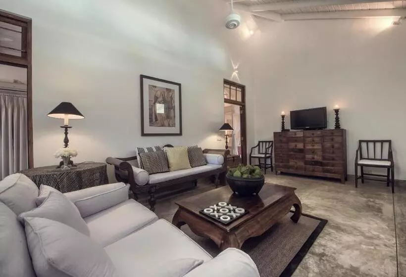 Taru Villas Mawella   Tangalle