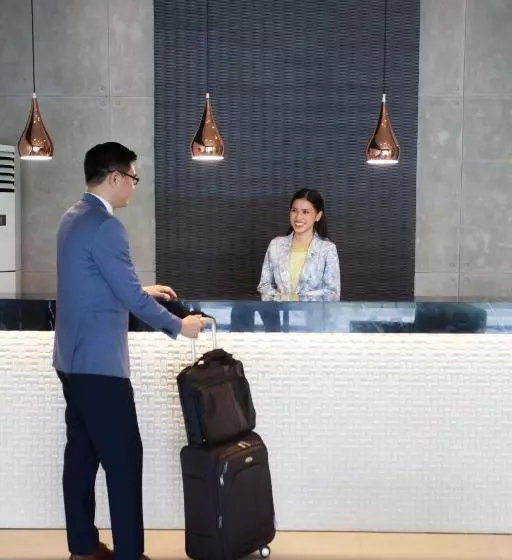 ホテル The Cirque Serviced Residences
