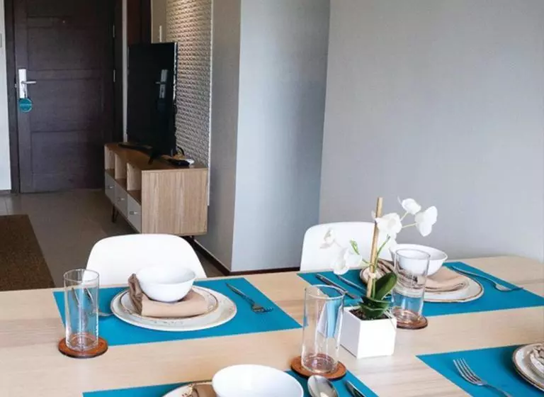 ホテル The Cirque Serviced Residences