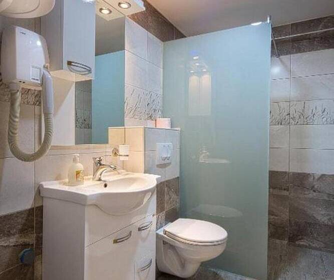 هتل Apartments Jovan