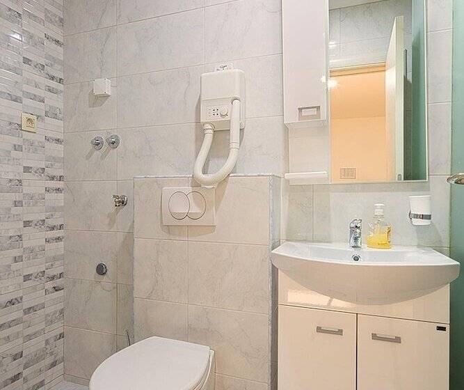 هتل Apartments Jovan