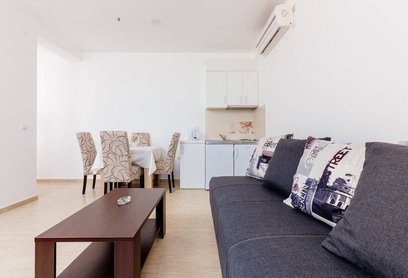 هتل Apartments Jovan