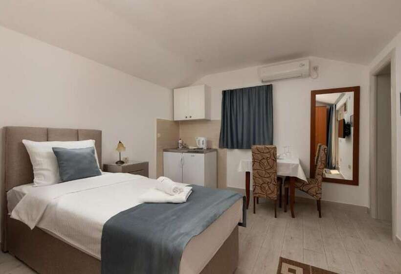 هتل Apartments Jovan