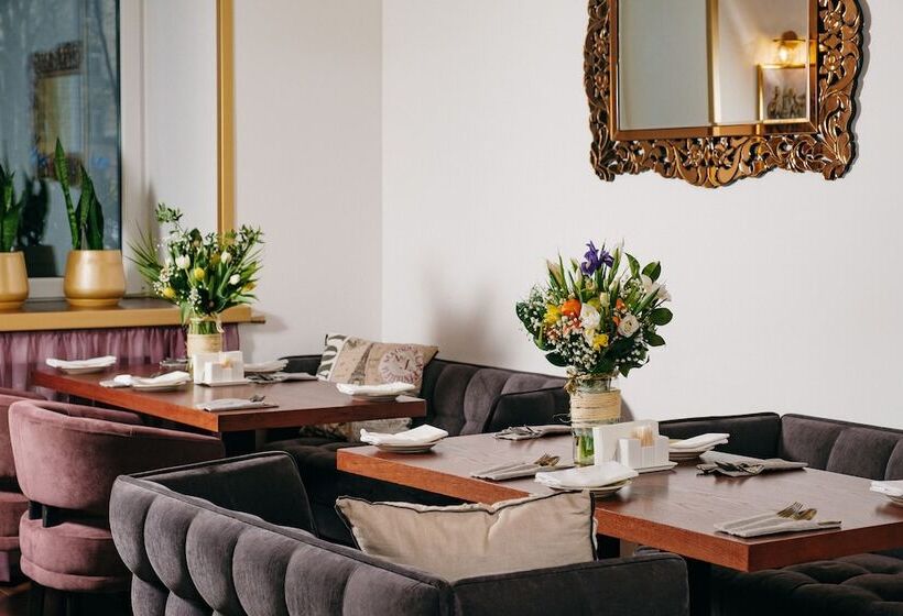 בית מלון כפרי Diplomat