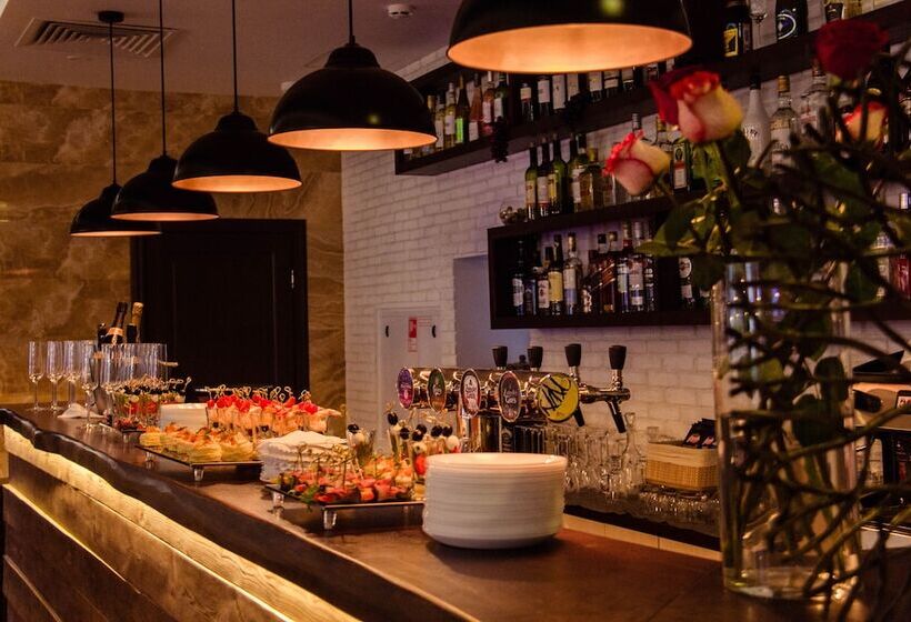 בית מלון כפרי Diplomat