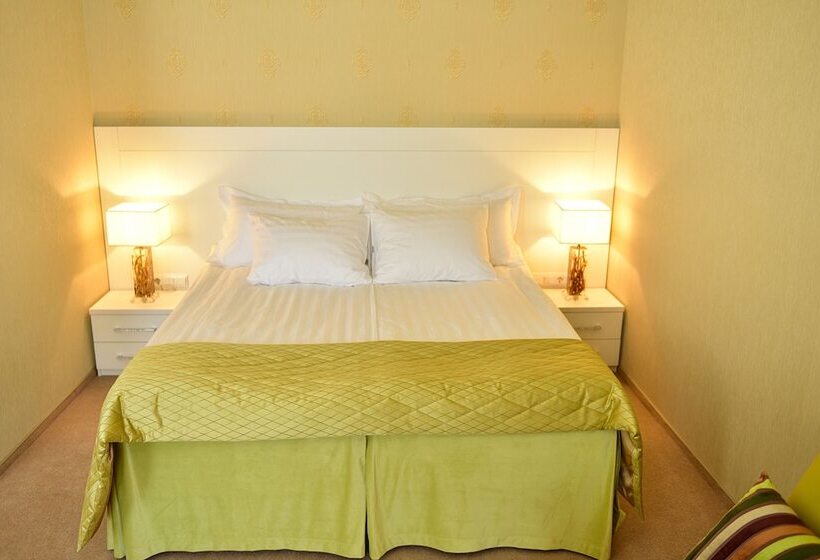 בית מלון כפרי Diplomat