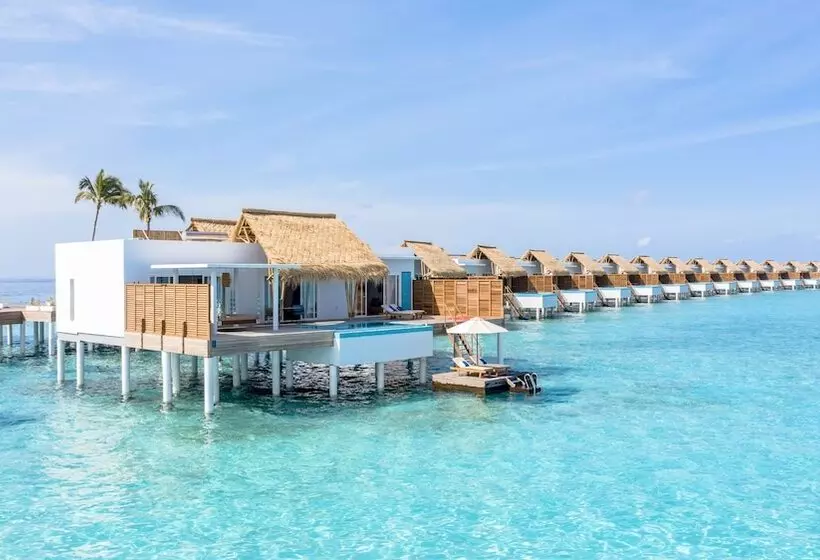 Hotelli Emerald Maldives Resort & Spa   All Inclusive