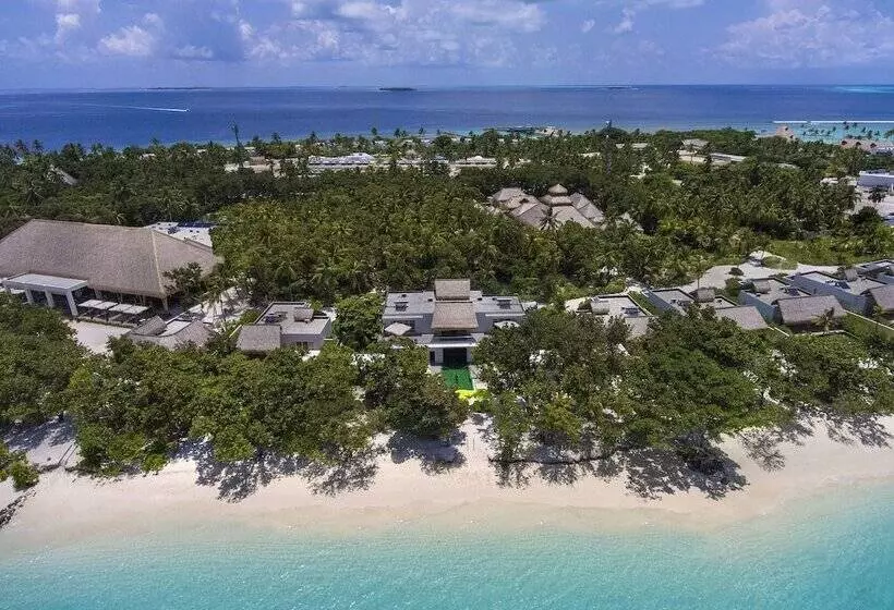 Hotelli Emerald Maldives Resort & Spa   All Inclusive