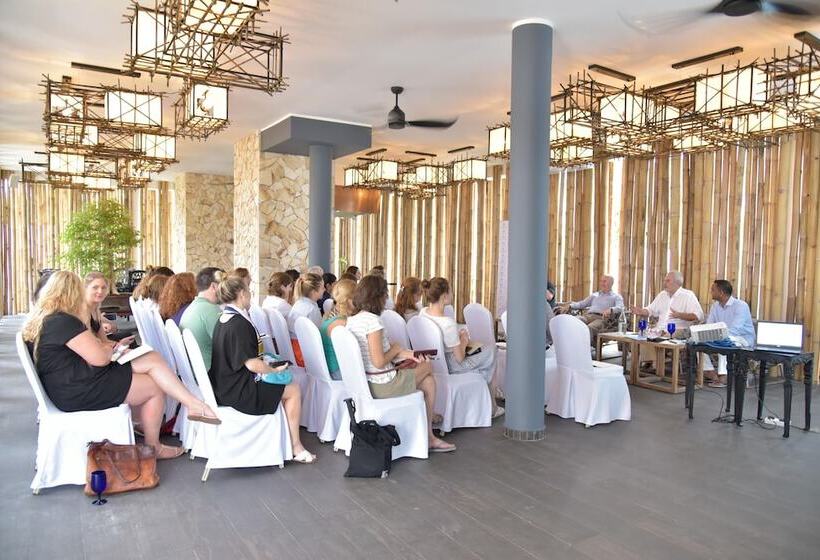 Hotel Emerald Maldives Resort & Spa All Inclusive