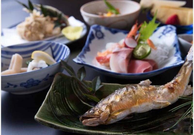 Отель Hakuchi Onsen Konishi Ryokan