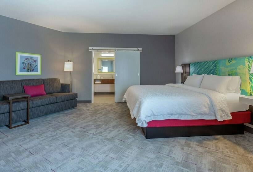 Отель Hampton Inn & Suites Burlington