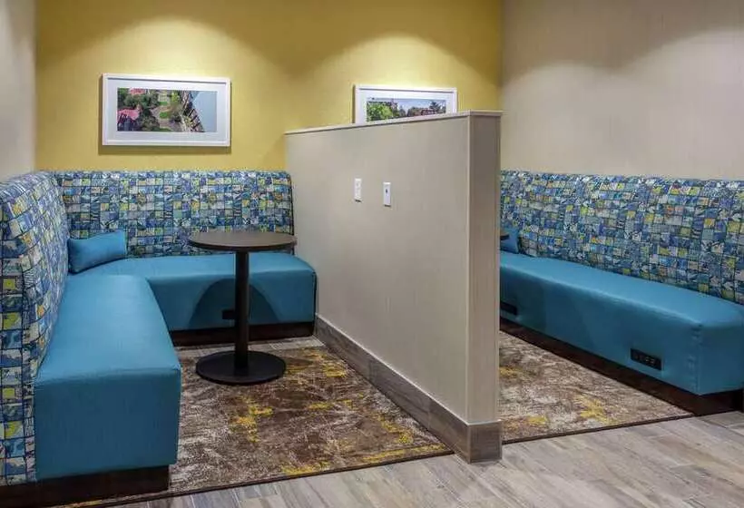 ホテル Hampton Inn & Suites Burlington