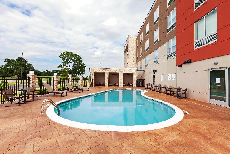 בית מלון כפרי Holiday Inn Express & Suites Tulsa South   Woodland Hills, An Ihg
