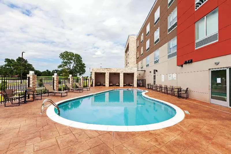 Hotelli Holiday Inn Express & Suites Tulsa South   Woodland Hills, An Ihg