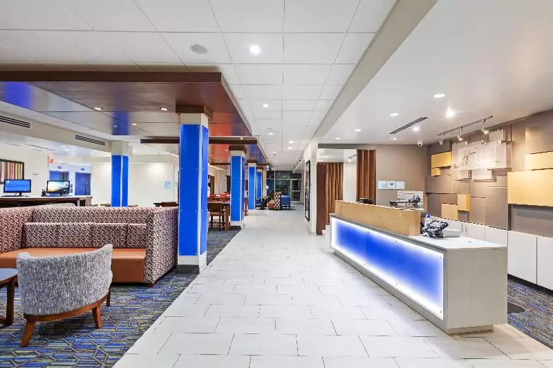 Hotelli Holiday Inn Express & Suites Tulsa South   Woodland Hills, An Ihg
