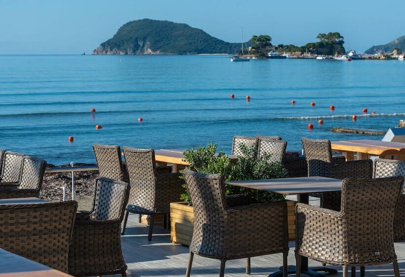 호텔 Mandala Seafront Suites