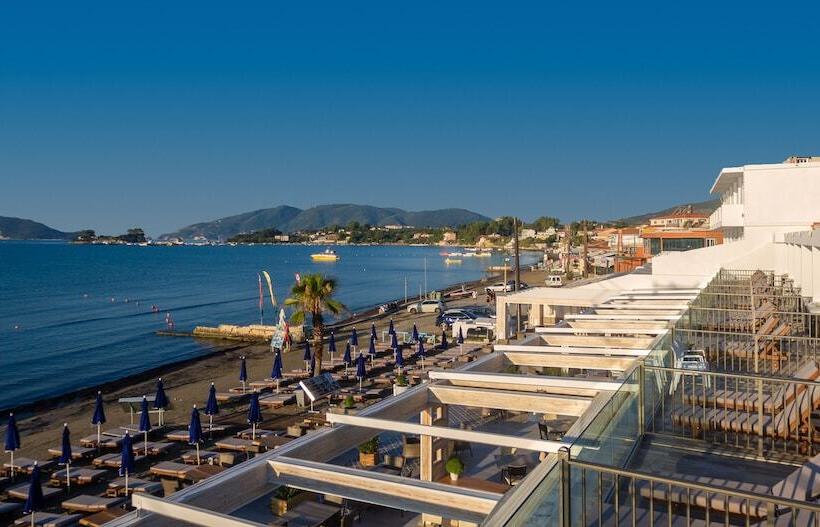 호텔 Mandala Seafront Suites