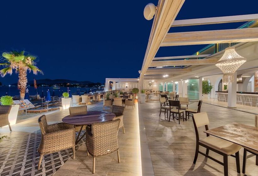 호텔 Mandala Seafront Suites