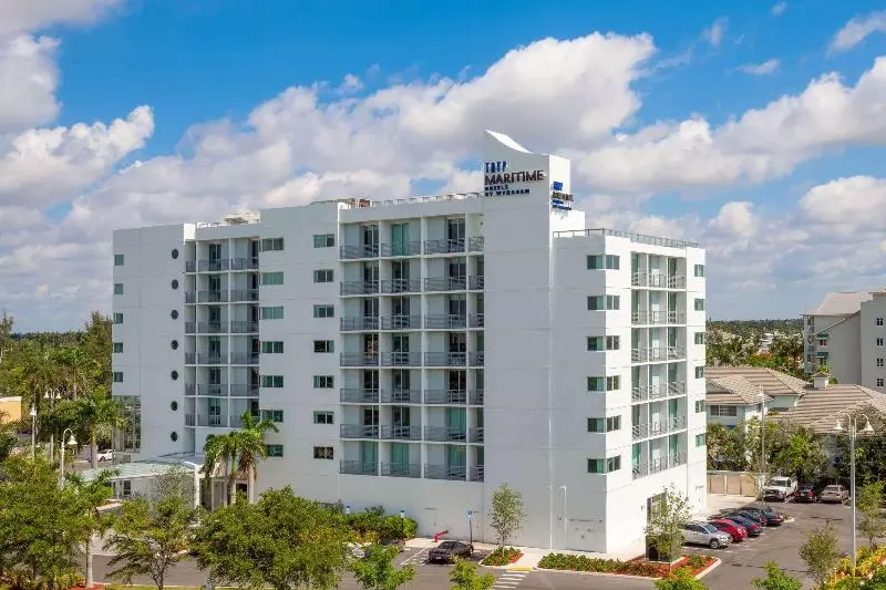 ホテル Maritime Fort Lauderdale Cruise Port