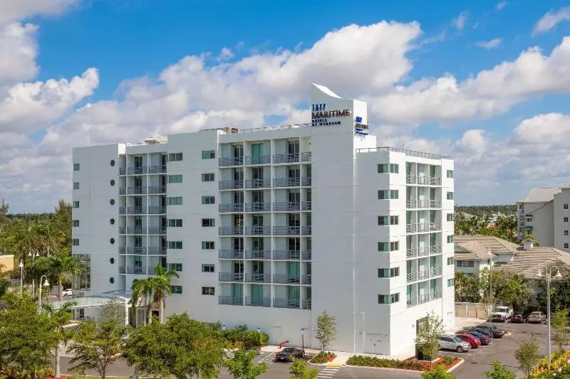 ホテル Maritime Fort Lauderdale Cruise Port