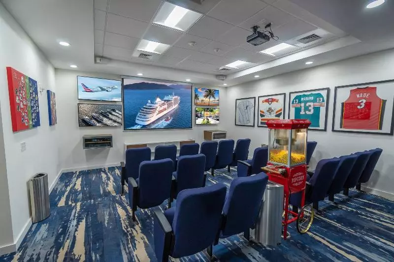 ホテル Maritime Fort Lauderdale Cruise Port