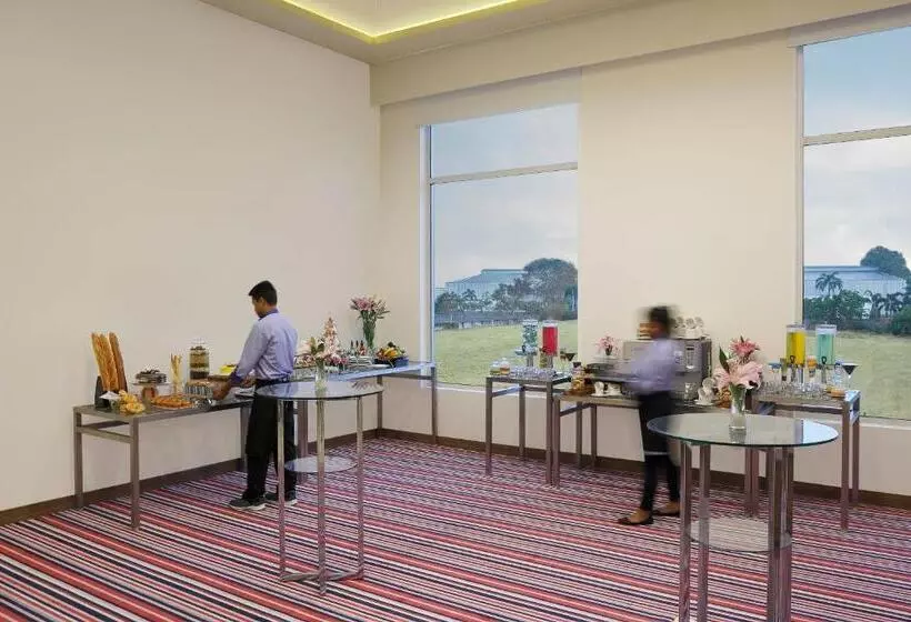 ホテル Mercure Chennai Sriperumbudur