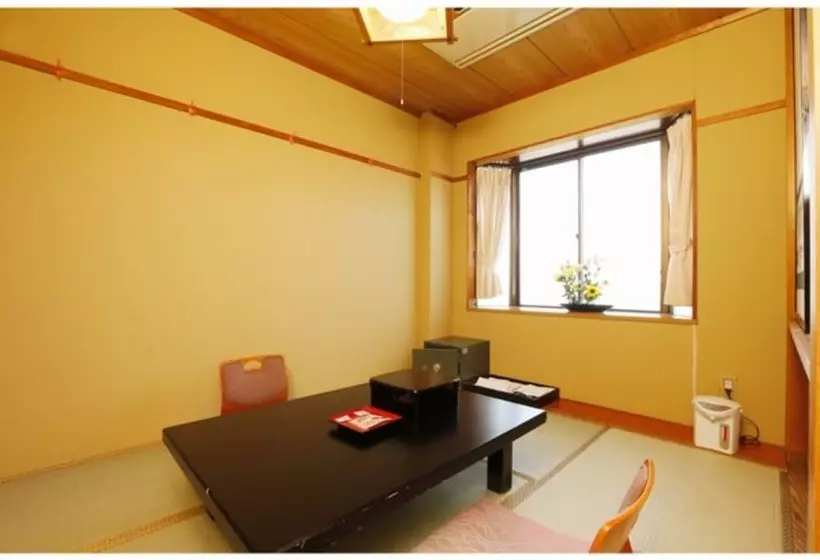 Hotelli Shirako New Seaside