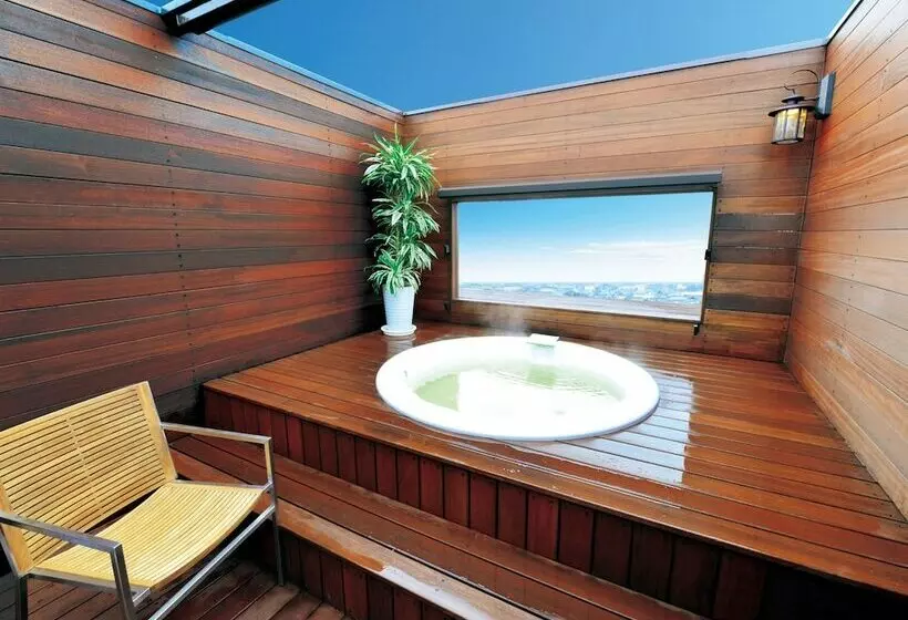 Hotelli Shirako New Seaside