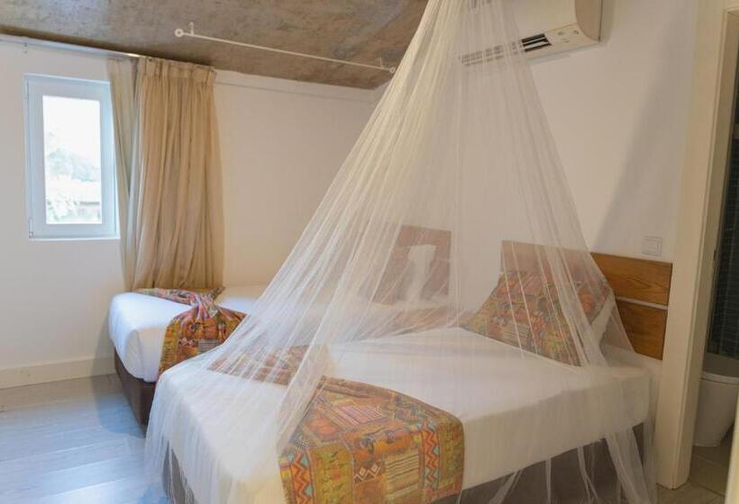 هتل Roça Santo António Ecolodge