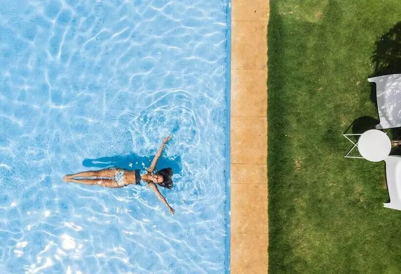 هتل Roça Santo António Ecolodge