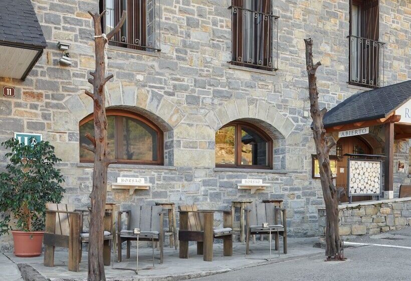 Apartahotel Tres Quiñones