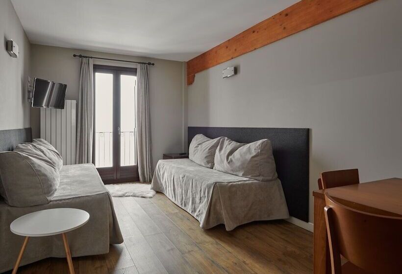 Apartahotel Tres Quiñones