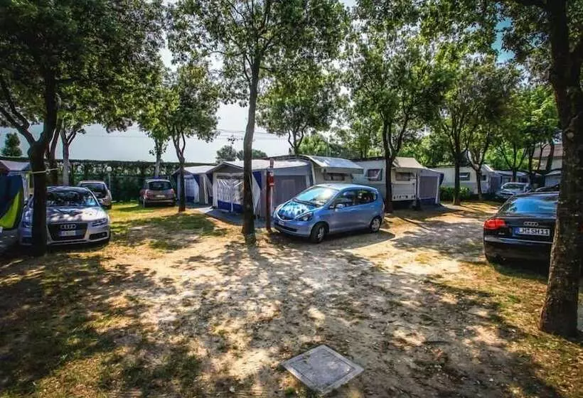 ホテル Camping Parco Capraro