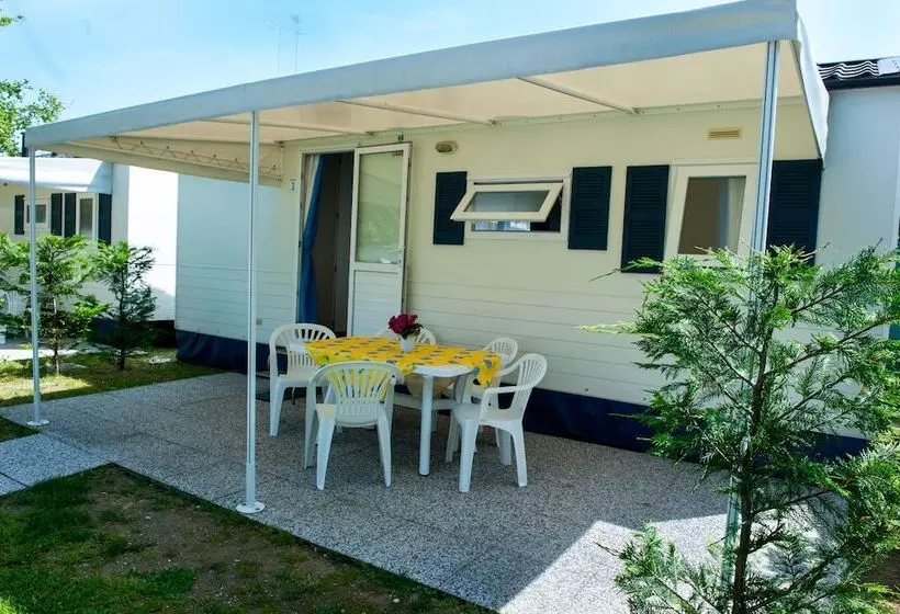 ホテル Camping Parco Capraro
