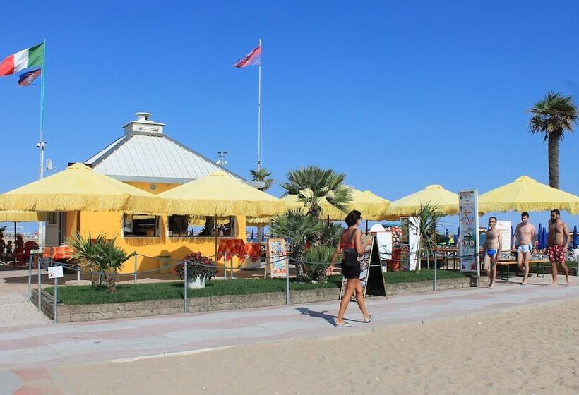 هتل Camping Parco Capraro