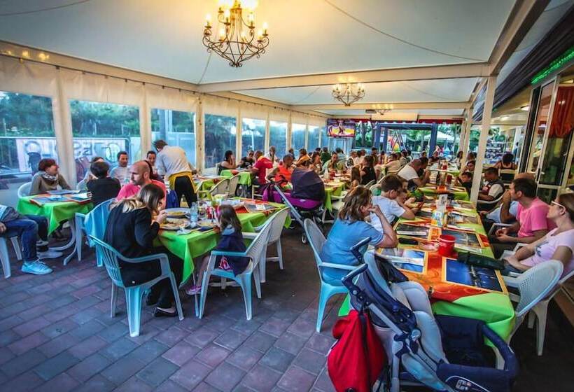 هتل Camping Parco Capraro