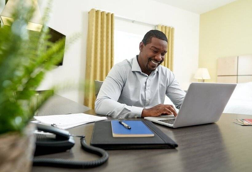 فندق Candlewood Suites   Austin North, An Ihg