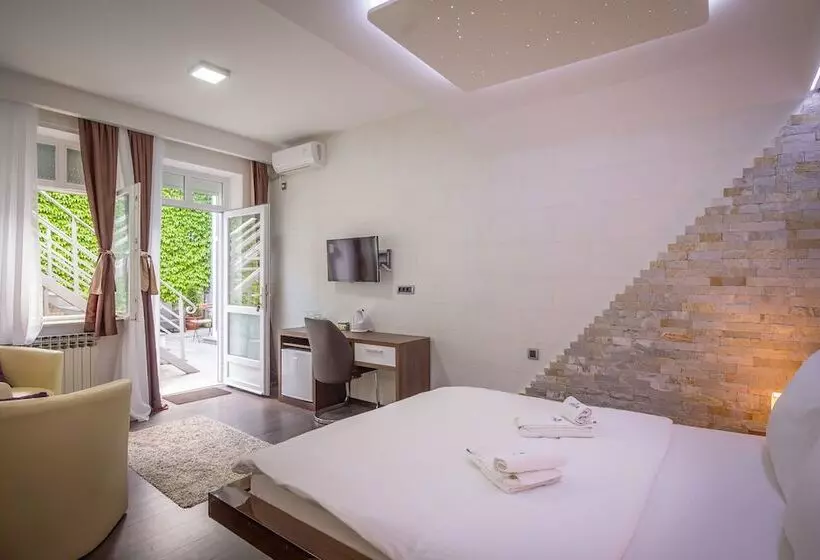 هتل Central Park Residence