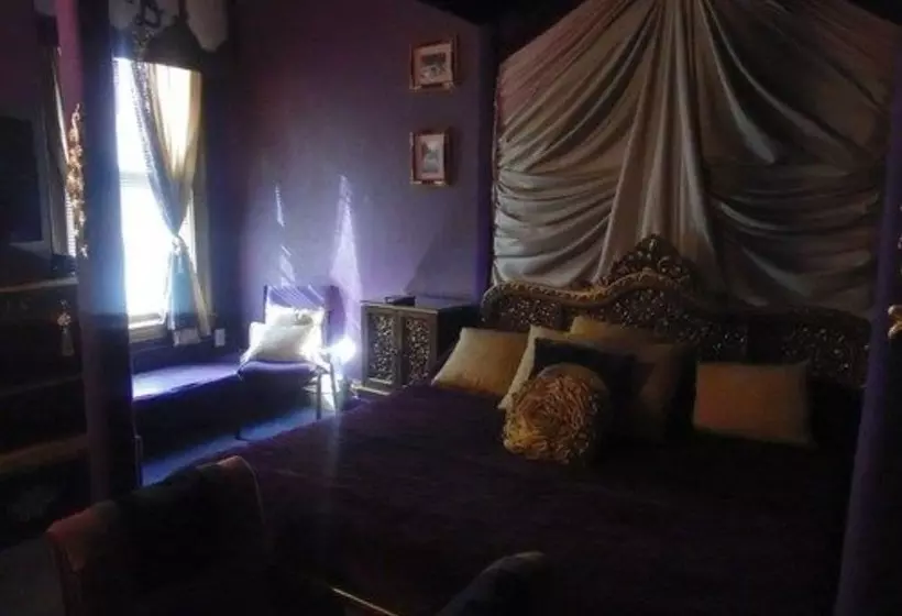Hotelli Central West End B&b
