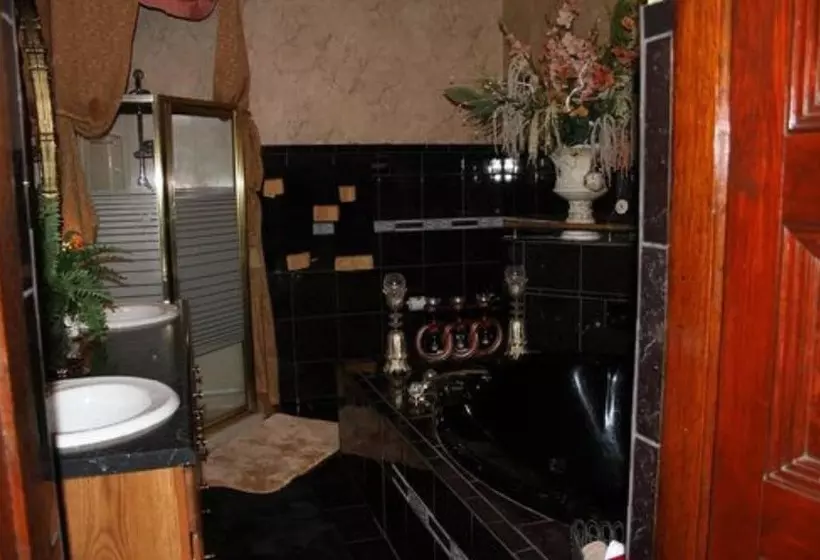 Hotelli Central West End B&b