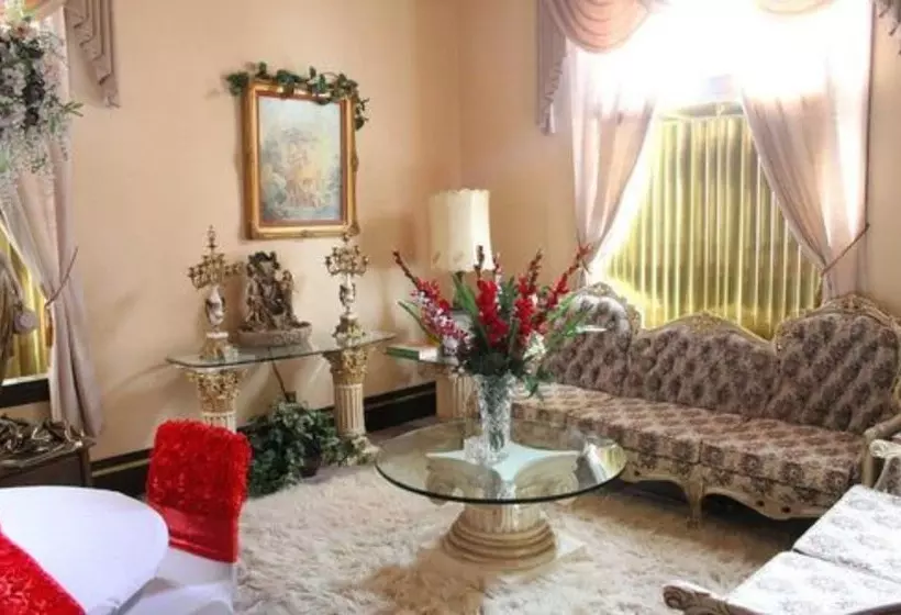 Hotelli Central West End B&b