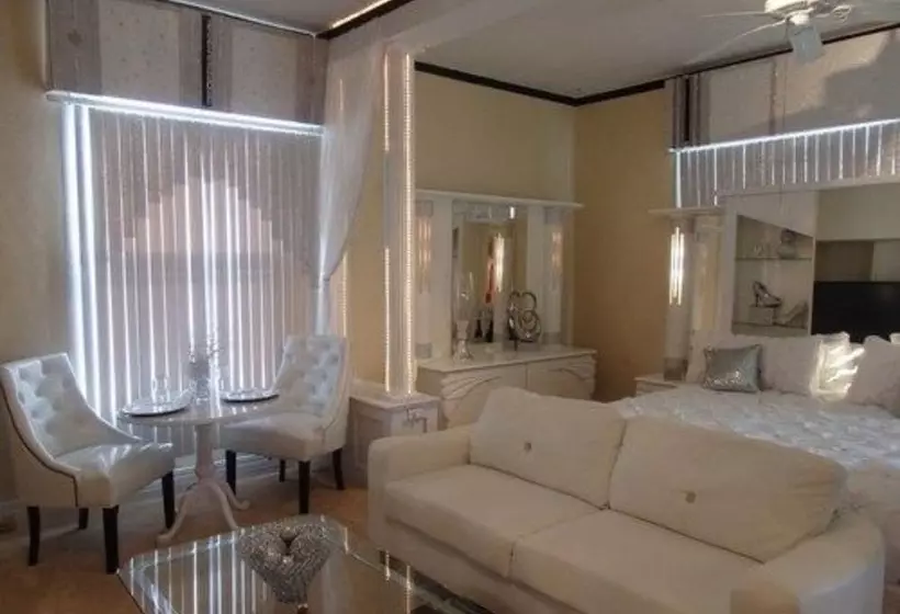Hotelli Central West End B&b