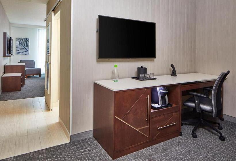 호텔 Courtyard By Marriott Minneapolis West