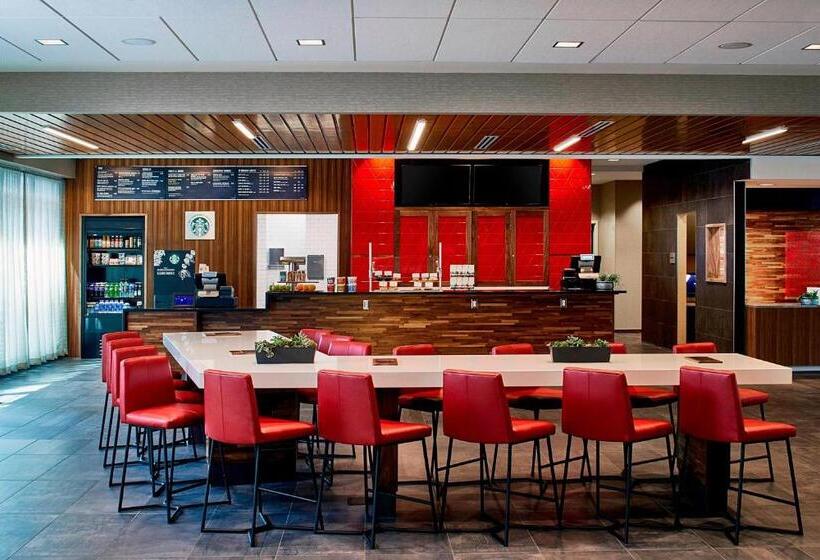 호텔 Courtyard By Marriott Minneapolis West