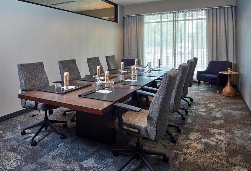 호텔 Courtyard By Marriott Minneapolis West