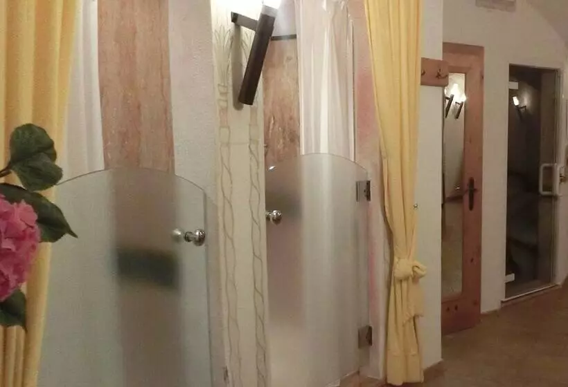 ホテル Garni Criss