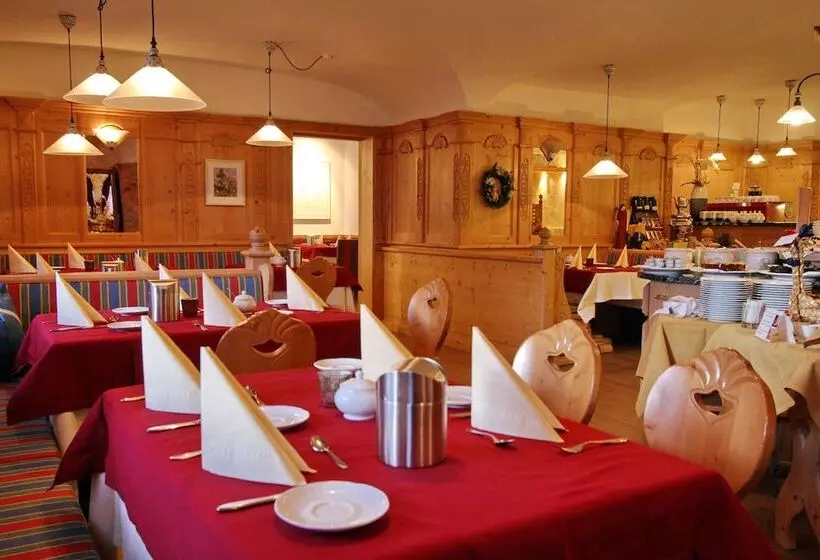 ホテル Garni Criss